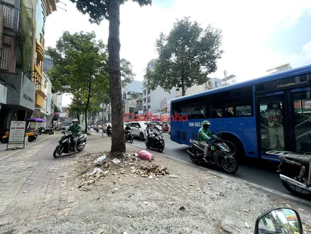 Cho thuê tòa nhà văn phòng nguyên căn mặt tiền đường Nguyễn Thị Minh Khai phường Bến Thành q1