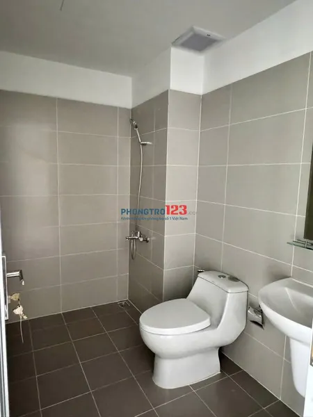Cho thuê Âu cơ Tower căn 2p ngủ, 2wc, 80m2, chỉ 9tr/th
