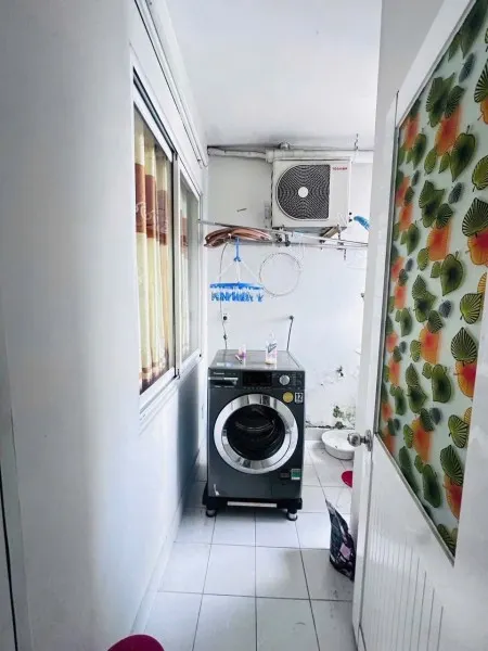 Chung cư Đặng Văn Ngữ, Phú Nhuân: 100m2, 3p ngủ, ban công, 15tr