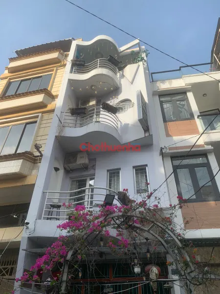CHO THUÊ NHÀ NGUYÊN CĂN ĐƯỜNG BÙI THỊ XUÂN, QUẬN 1 - 7 PHÒNG NGỦ - NỘI THẤT ĐẦY ĐỦ