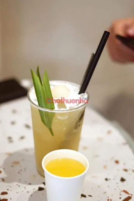 Cho thuê mặt bằng lầu 1 khu cư xá lữ gia . Giá chỉ 11 triệu