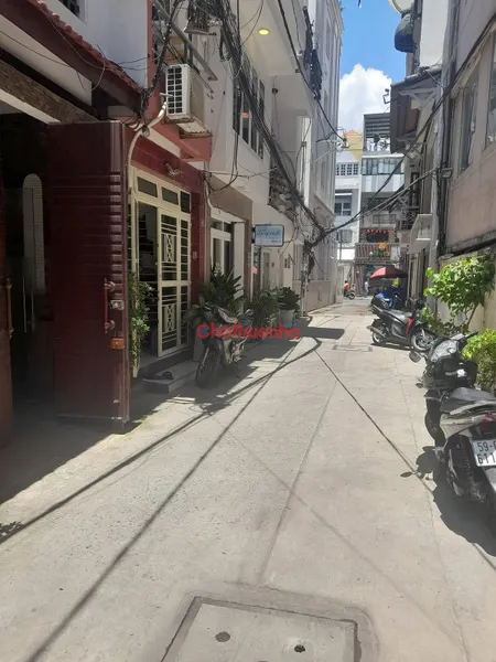 Cho thuê nhà nguyên căn Đường Phan Kế Bính Quận 1 - Hẻm Xe Hơi