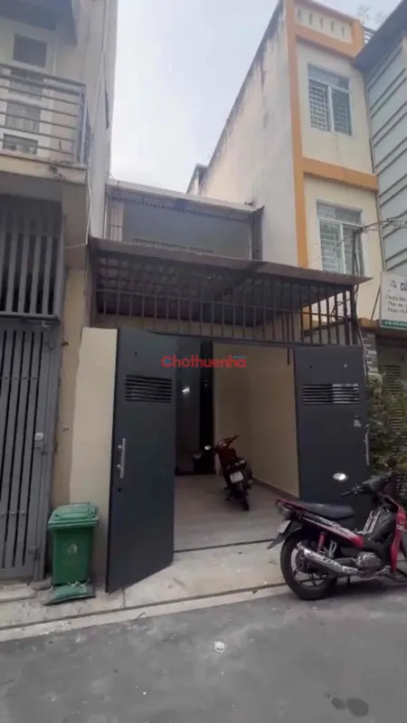 Cho thuê nhà nguyên căn đường Văn Chung, P13, Tân Bình, 4x22m, 2 Tầng