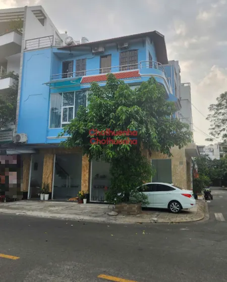 Cho thuê nhà nguyên căn góc 2 mặt tiền quận Tân Phú.