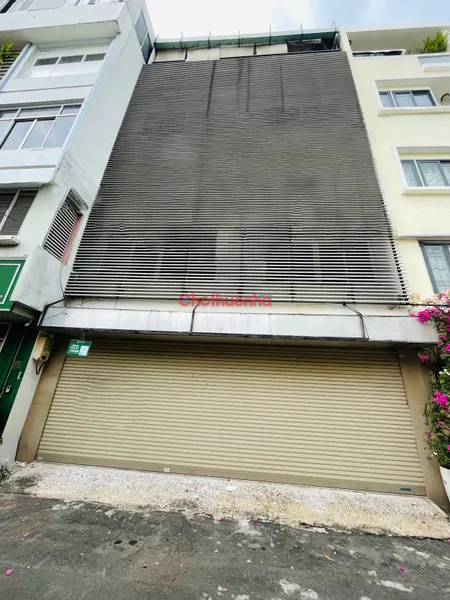 CHO THUÊ NHÀ 5 TẦNG NGUYỄN THỊ MINH KHAI NGANG 8M, QUẬN 1 - CÓ THANG MÁY