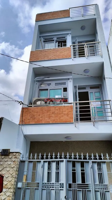 CHO THUÊ NHÀ HẺM XE HƠI ĐƯỜNG 100 BÌNH THỚI – P.14, QUẬN 11