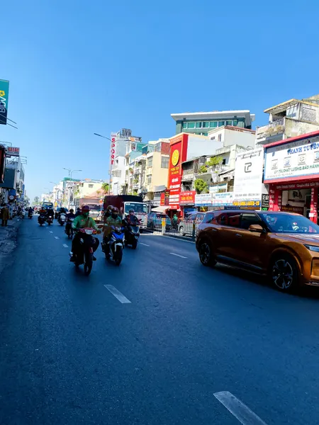 Cho thuê nhà mặt tiền đường Hoàng Văn Thụ, Phường 15, Phú Nhuận