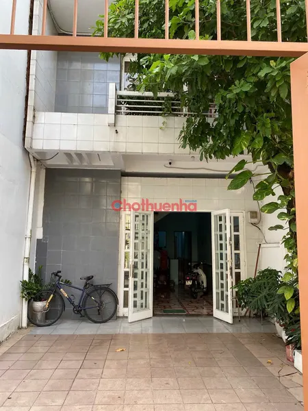 Cho thuê nhà hẻm đẹp tại đường Hòa Hưng, Quận 10