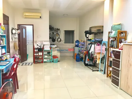 CẦN TÌM 2 BẠN NỮ Ở GHÉP TẠI XÓM CHIẾU - QUẬN 4