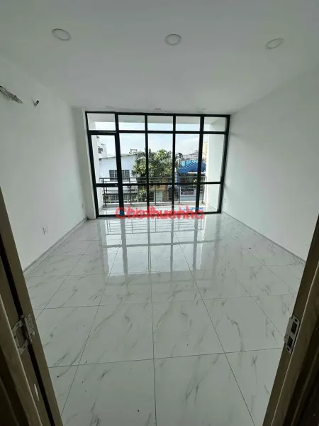 Cho thuê nhà mặt tiền Khu Bàu Cát, P12, Tân Bình, 4.5x9m, 6 Tầng, 160m2