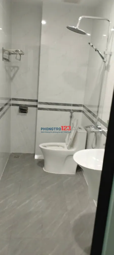 Chính chủ cho thuê phòng 35m2 ( 4.5trieu) sau bến xe yên nghĩa, oto tránh, đó ngày đêm.