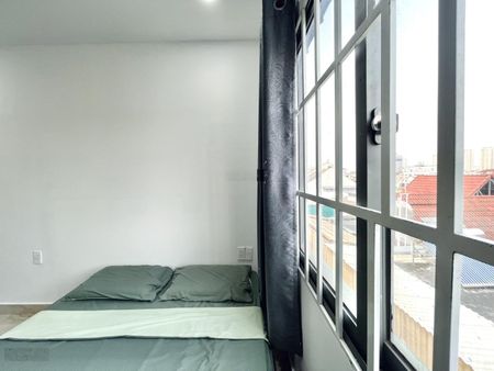Cho Thuê Phòng Studio Mới Keng Full Nội Thất - Cửa Sổ , Thang Máy , Hầm Xe Sát Quận 5 , Quận 1