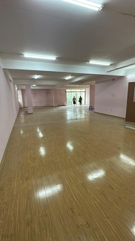 Chính chủ cho thuê 250m2 thông sàn làm văn phòng khu vực đội cấn- ba đình, giá 25tr/tháng