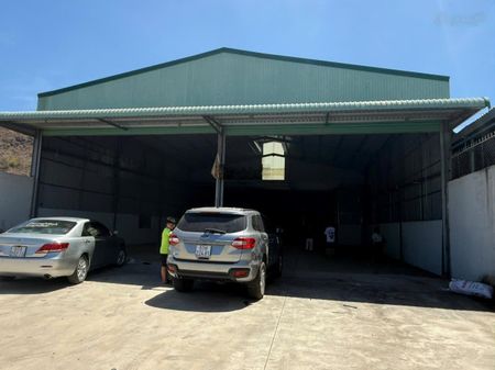 Cho thuê kho, nhà xưởng 1100m2, 20 triệu VND tại thôn 2, Quốc Lộ 1, Hàm Đức, Hàm Thuận Bắc