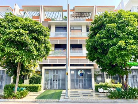 Cho thuê văn phòng 30m2 full nội thất - Vạn Phúc City, giá 6 triệu/tháng