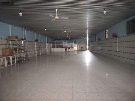Cho thuê kho xưởng 450m2 đường Đặng Công Bình, Hóc Môn cách QL 22 chỉ 500km