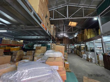 Cho thuê kho xưởng đẹp, DT 300m2, Ngọc Thụy Long Biên