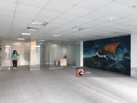 Cho thuê văn phòng 850 Đường Láng, DT 350m2 giá 73tr/tháng. Làm văn phòng, kinh doanh dịch vụ