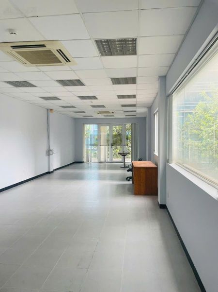 Văn phòng cho thuê diện tích 60m2 mặt tiền đường Nguyễn Công Trứ Quận 1 LH: 0938202123