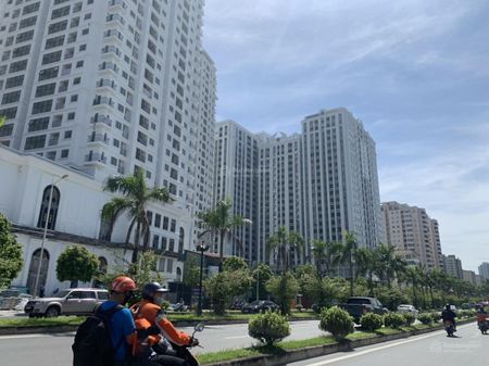 Cho thuê văn phòng toà Iris Garden, Đường Trần Hữu Dực diện tích 110m2 giá 22 triệu/ tháng