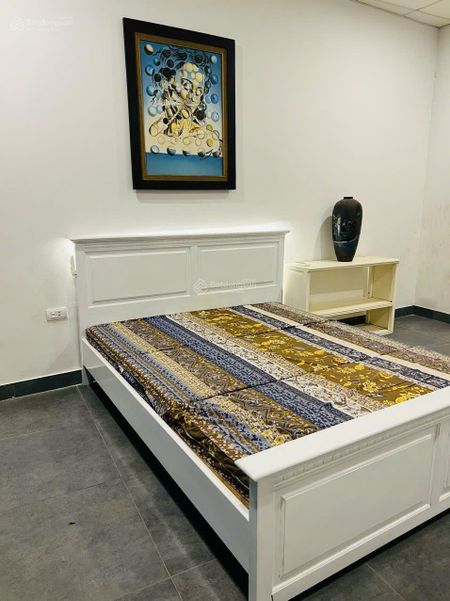 Cho thuê nhà nguyên căn kiểu biệt thự sân vườn Thanh Am - Long Biên