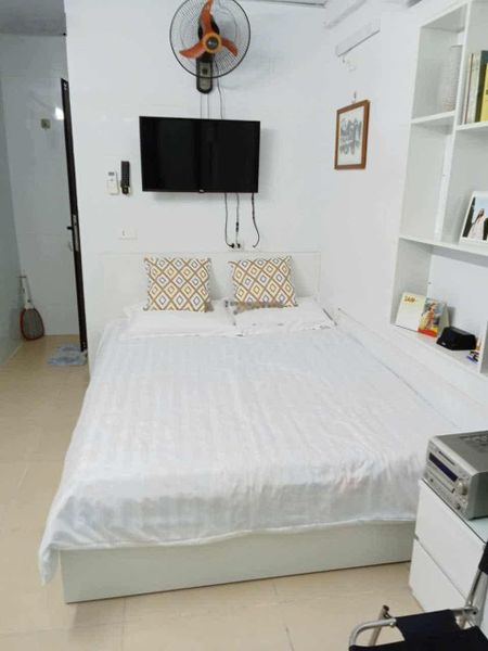Cho thuê nhà riêng tại phố Hàng Bồ, Quận Hoàn Kiếm, Hà Nội