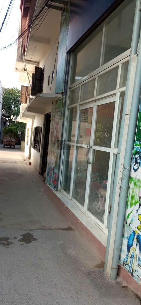 Cho thuê nhà mặt tiền 5m khu đấu giá 4.3ha vòng xuyến Văn Giang