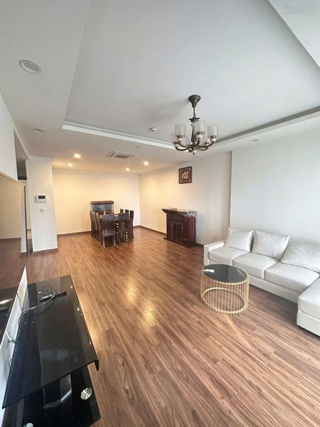 Cho thuê căn hộ 3PN siêu rộng 134m tại Lê Văn Lương giá 25tr/ tháng