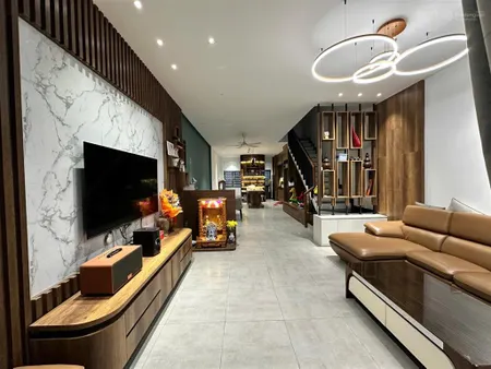 Nhà đẹp 3 tầng full nội thất chuẩn khách sạn view công viên đường thanh lương 9 hoà xuân 8ty900
