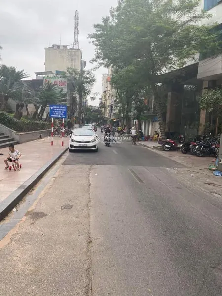 Bán gấp khách sạn mặt phố phạm hồng thái, ba đình 210m2 11 tầng thang máy 57 phòng doanh thu 5 tỷ