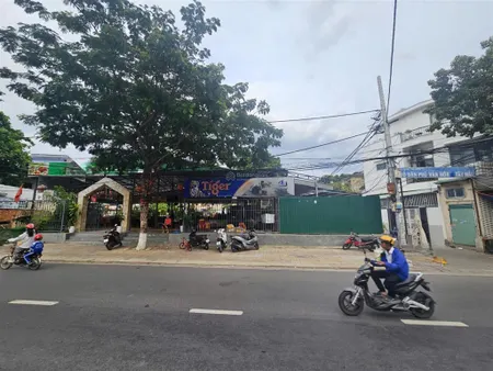 Bán lô góc 3 mặt tiền đẹp ngang 31m mặt tiền đường trần phú gần biển vinpearl land