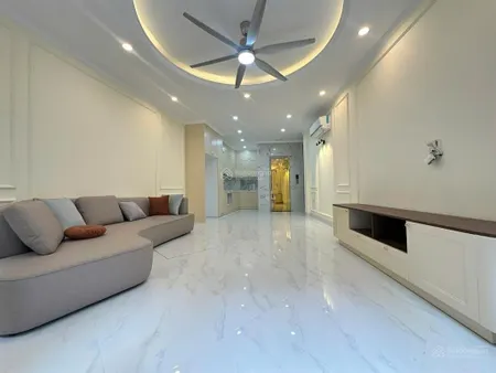 Hiếm có! đê la thành, ngõ nông, thông kd, thang máy, mới đẹp, tặng nội thất 48mx6t