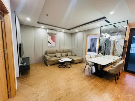 Chính chủ bán căn hộ siêu hiếm, cả toả có một căn. 55m2, tầng cao, 2pn1vs full nội thất. cửa đbtb