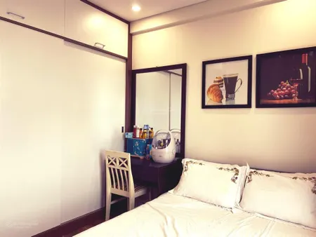 Chị gái em cần chuyển nhượng lại căn 2pn, sổ đỏ 75m2 tầng 16, cc d'. el dorado tầy hồ chỉ 10 tỷ
