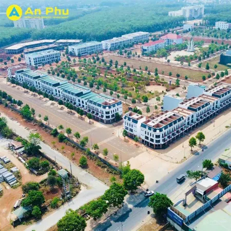 Nhà phố 3 tầng diện tích 100m2, đường 32m hướng nam giá chỉ 5,9 tỷ