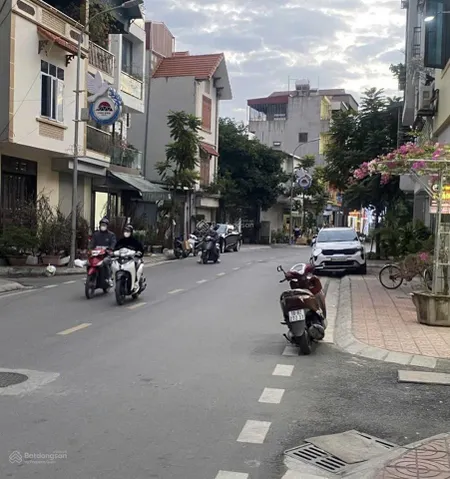 Mảnh đất mặt phố phúc lợi long biên, 224m2, 2 thoáng, kinh doanh văn phòng, giá 215tr/m2