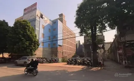 Mảnh đất 215m2, mặt tiền 4.85m có vị đắc địa có 102 tại phố chùa thông phường sơn lộc