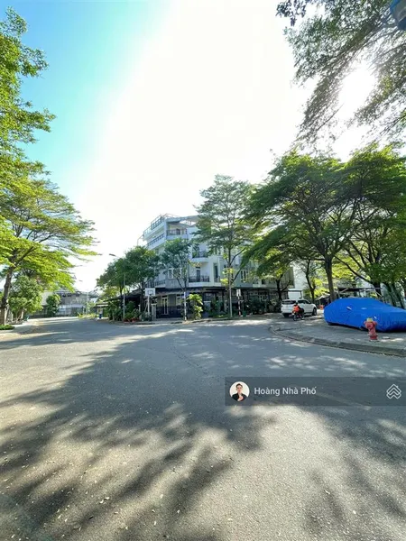 Biệt thự nghỉ dưỡng 5 tầng có thang máy 252m2 ngang 9m đường 16m 3 mặt nhà thoáng 25 tỷ