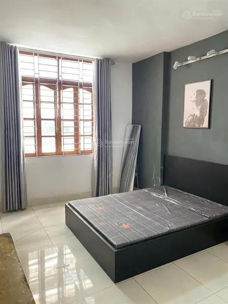 Bán nhà phân lô phố cát linh, đống đa, 40m2 x 5 tầng 6 phòng ngủ, vài chục mét ra mặt phố!