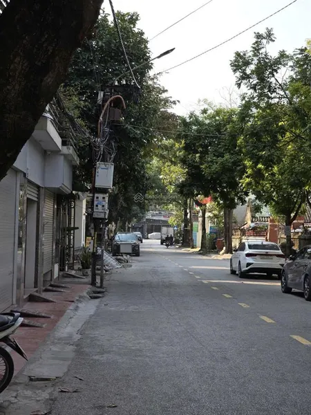 Gđ tôi cần bán nhà mặt phố an thái, bình hàn, mặt tiền 9m, sổ vuông đẹp, vỉa hè rộng, ô tô đỗ cửa