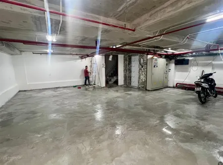 Building 8 nổi 1 hầm view vinhomes. 120m2 mặt tiền 10m cực hiếm. giá tốt nhất trong phân khúc