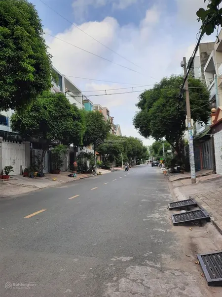 Nhà đẹp mt đường 15m bình phú 1 4x19m 4 tầng cách công viên bình phú 300m