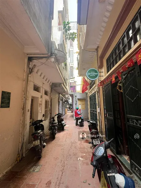 Chính chủ bán gấp nhà lý nam đế, cửa đông. dt 55m2 hướng đông nam thoáng mát. giá 19 tỷ
