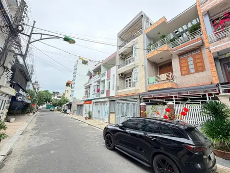 Nhà phố phan vinh phường nha trang (97.5m2). giá tốt 8,99tỷ