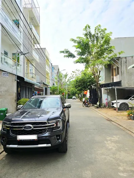 Nhà hẻm 8m võ văn hát, 2 tầng, 2pn, gần chợ lò lu, q9, giá 4.4 tỷ