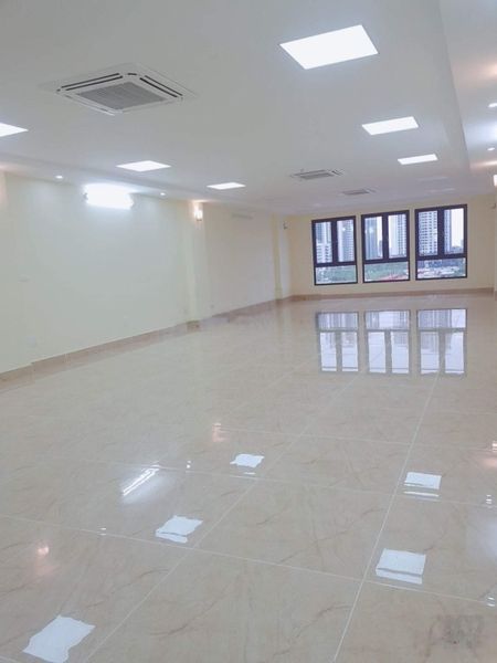 Chính chủ cho thuê văn phòng 120m2 tại Trần Vỹ