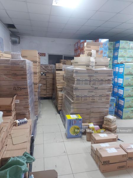Cho thuê kho Trường Chinh, Thanh Xuân DT 300m2 xe lớn đỗ cửa, xuất full VAT