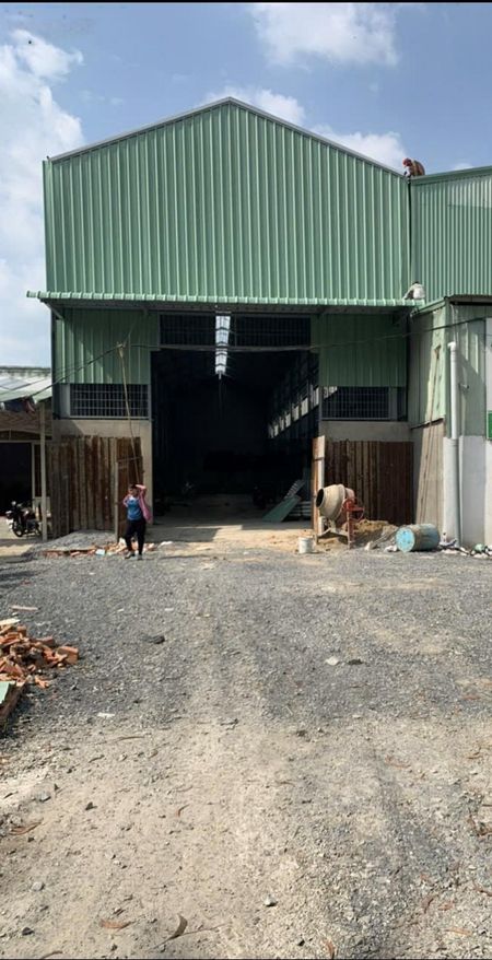 Kho 950m2 mặt tiền đường Vườn Thơm / kiên cố cao thoáng