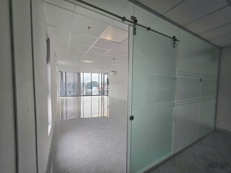 Cho thuê tầng lửng tòa nhà MT Hà Huy Giáp 38m2 giá 9 triệu