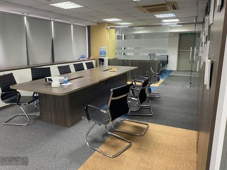 Chính chủ cho thuê 169m2 tại tòa VP Liễu Giai giá 420 nghìn/m2/th, Ba Đình Hà Nội
